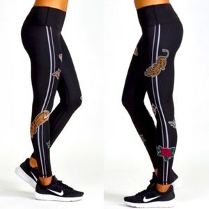 NOLI YOGA VARSITY FULL LENGTH LEGGINGS SIZE XS